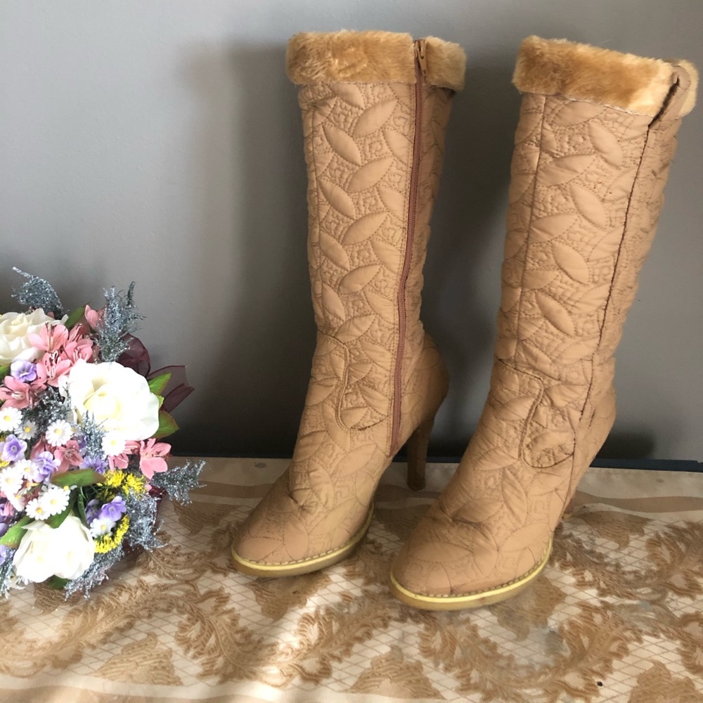 SOLD ⭐️⭐️Brown knee high boots